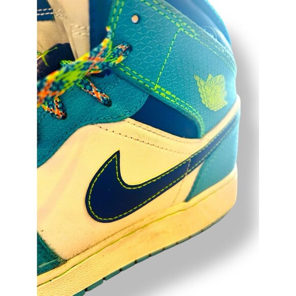 Nike Air Jordan 1 Mid SE Size 6.5Y Blue Green White DA8010-400 Youth Sneakers - Picture 12 of 16